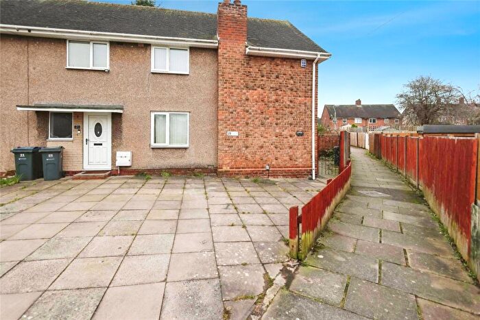 3 Bedroom End Of Terrace House For Sale In Chelmsley Grove, Birmingham, West Midlands, B33