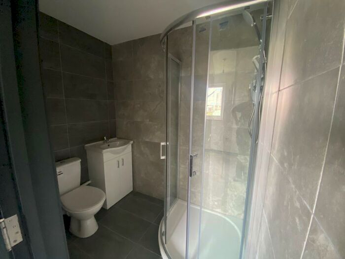 1 Bedroom Flat To Rent In High Street, Cwmgwrach, Neath, SA11