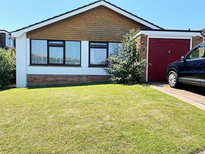 2 Bedroom Bungalow To Rent In Effingham Close, Saltdean, BN2
