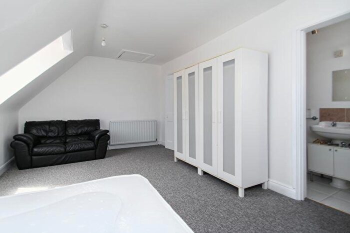 4 Bedroom Property To Rent In Burnaby Road, Bournemouth, BH4
