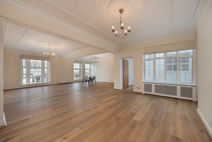 5 Bedroom Flat To Rent In Marylebone Road Lancaster Gate, NW1