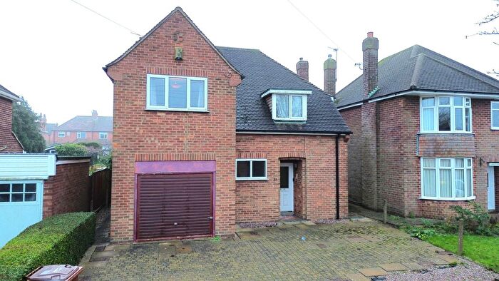 3 Bedroom Detached House For Sale In Broadway, Lincoln, LN2