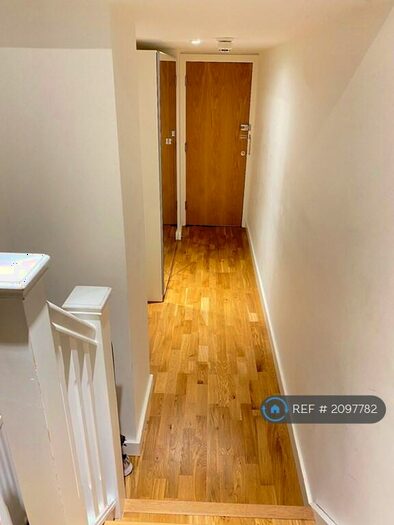 3 Bedroom Flat To Rent In The Herbert Ashman Building, Bristol, BS1