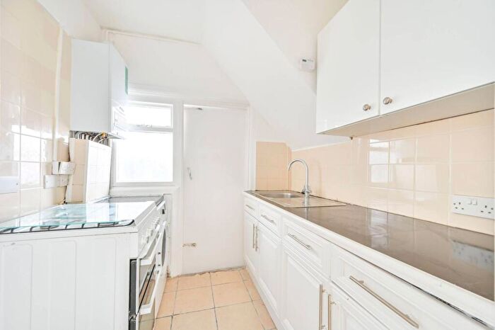 3 Bedroom Flat To Rent In Church Road, Harlesden, London, NW10