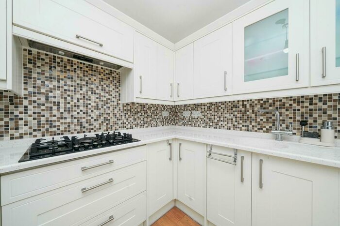 4 Bedroom Terraced House To Rent In Howland Way, London, SE16