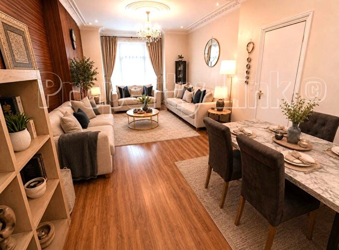 2 Bedroom Flat To Rent In Forest Drive, London, E12