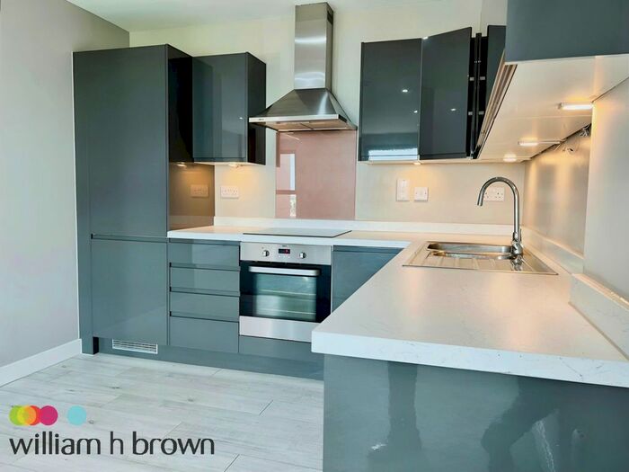 2 Bedroom Flat To Rent In Victoria Avenue, Southend-On-Sea, SS2