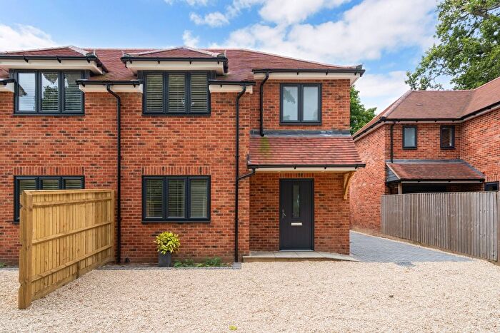 3 Bedroom Semi-Detached House To Rent In Valley Road, Hughenden Valley, High Wycombe, HP14