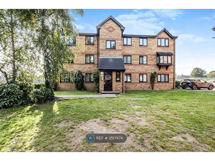 2 Bedroom Flat To Rent In Greenslade Road, Barking, IG11