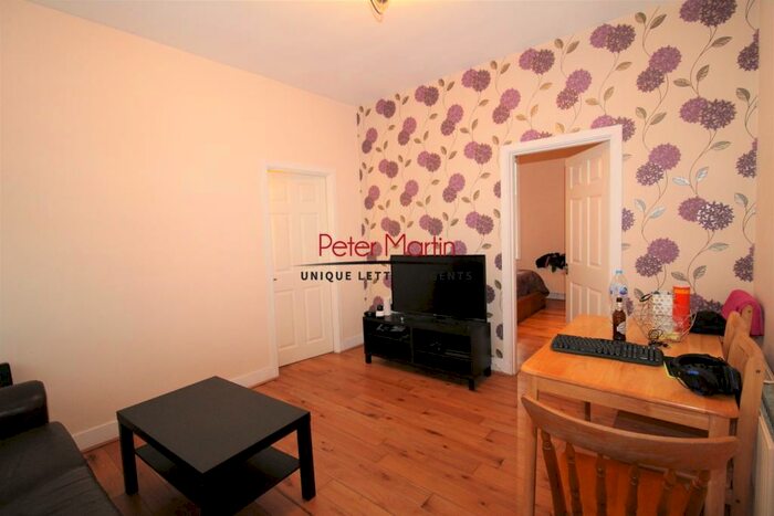 1 Bedroom Maisonette To Rent In Sunny Gardens Road, Hendon, NW4