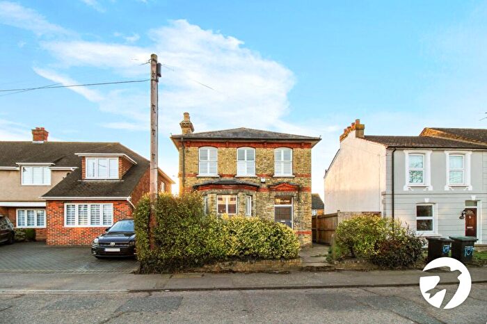 3 Bedroom Detached House To Rent In Whitehill Road, Gravesend, DA12