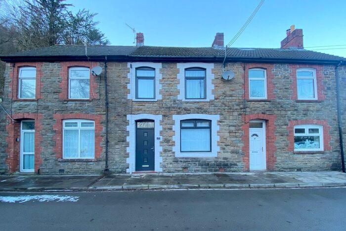 3 Bedroom Property To Rent In Station Avenue, Ynysddu, Newport, NP11