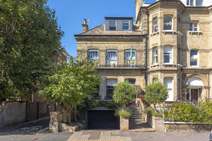 5 Bedroom Semi-Detached House For Sale In Wilbury Road, Hove, BN3