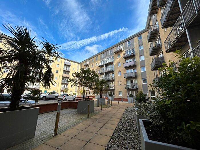 2 Bedroom Apartment To Rent In The Quartz, B18