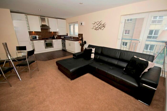 2 Bedroom Flat To Rent In Bothwell Road, City Centre, Aberdeen, AB24