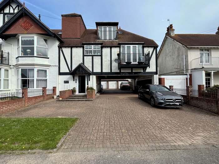 2 Bedroom Flat To Rent In Aldwick Avenue, Aldwick, Bognor Regis, PO21