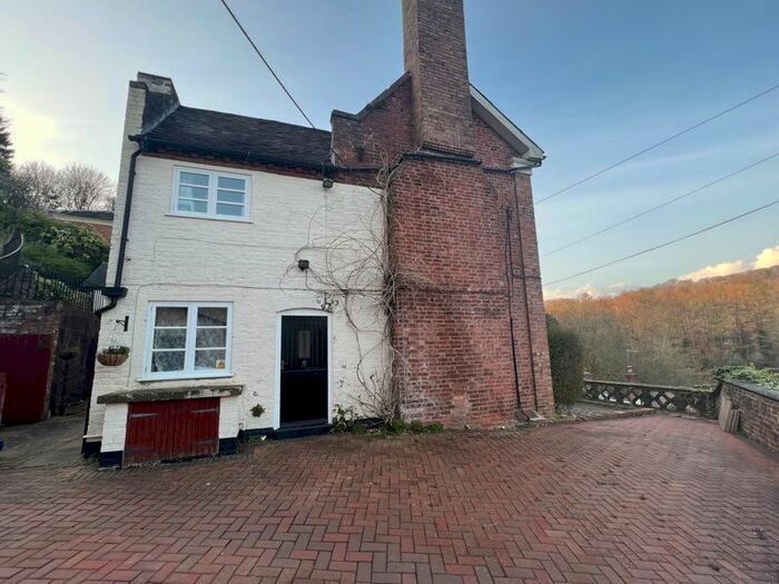 1 Bedroom Flat To Rent In Darby Road, Coalbrookdale, Telford, TF8