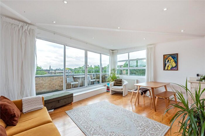2 Bedroom Apartment To Rent In Popham Street, London, N1