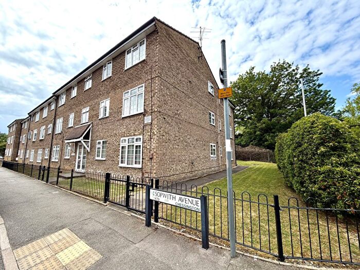 1 Bedroom Flat For Sale In Sopwith Avenue, Chessington, Surrey., KT9