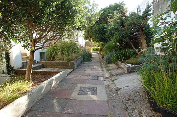 1 Bedroom Flat For Sale In Marina, St. Leonards-On-Sea, TN38