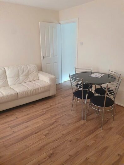 1 Bedroom Flat To Rent In York Close, Beckton, London, E6