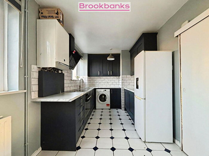 2 Bedroom Maisonette To Rent In Goldsel Road, Swanley, BR8