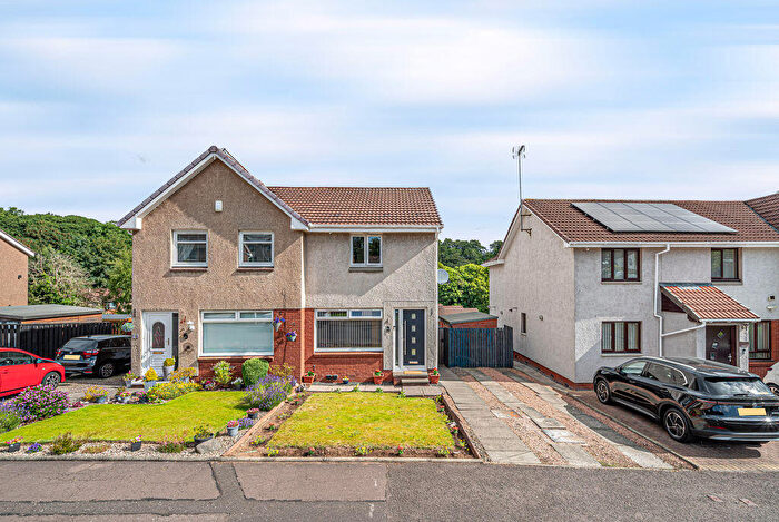 2 Bedroom Semi-Detached Villa For Sale In Balmoral Drive, Kirkcaldy, KY2