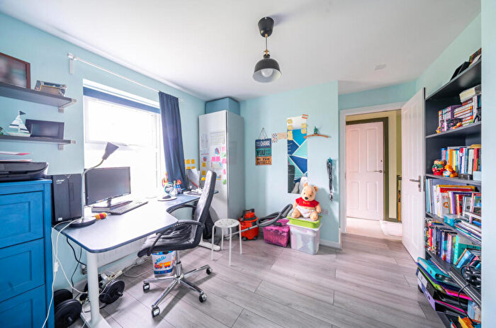 3 Bedroom Terraced House For Sale In Teeswater, Buckingham, MK18