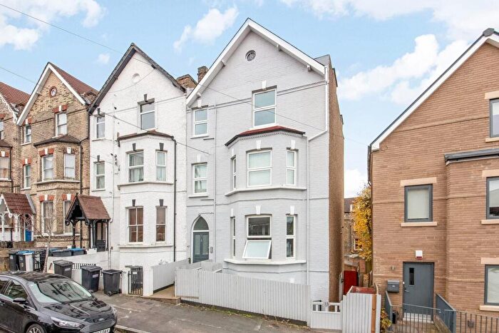 2 Bedroom Apartment To Rent In Essex Grove, Crystal Palace, London, SE19