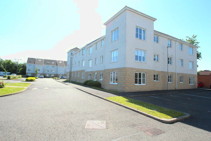 2 Bedroom Flat To Rent In West Wellhall Wynd, Hamilton, ML3