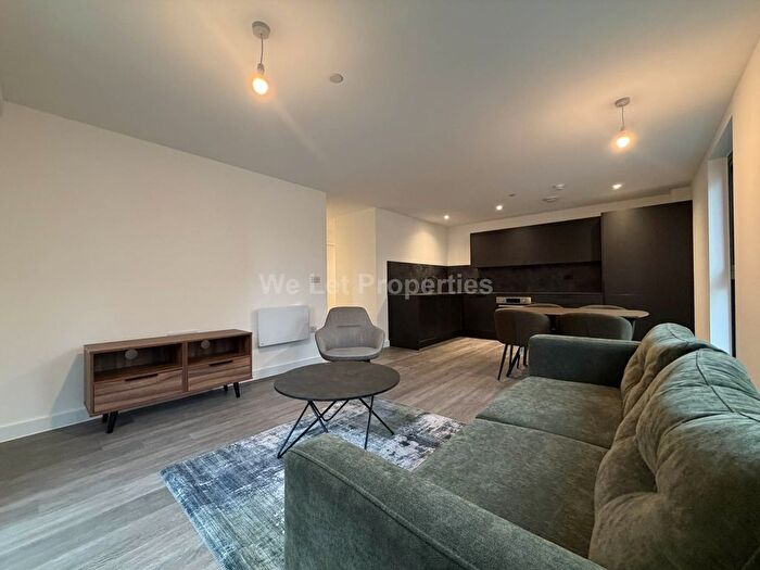 2 Bedroom Flat To Rent In Berkeley Square, Ordsall Lane, M5