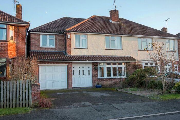 4 Bedroom Semi-Detached House To Rent In Rushington, SO40