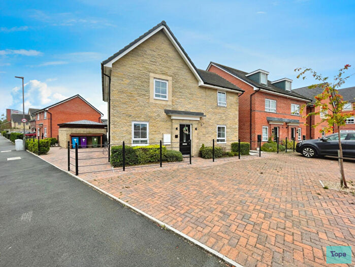 4 Bedroom Detached House For Sale In Wade Brook Way, Liverpool, L24