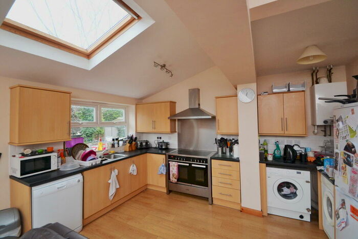 5 Bedroom Semi-Detached House To Rent In Ednaston Road, Dunkirk, Nottingham, NG7