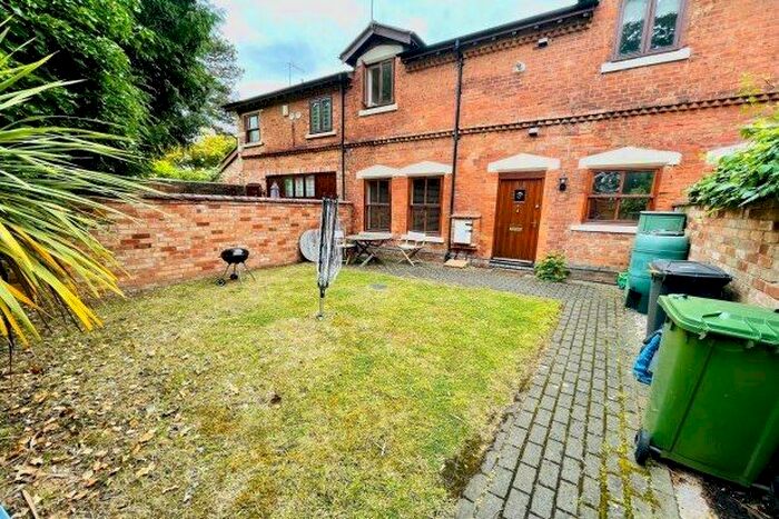 2 Bedroom Terraced House To Rent In Copps Road, Leamington Spa, CV32