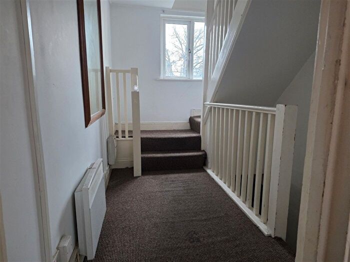 2 Bedroom Flat For Sale In Lee High Road, London, SE13