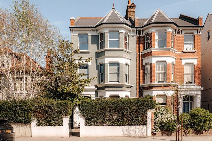 5 Bedroom Semi-Detached House For Sale In St Quintin Avenue, North Kensington, London, W10