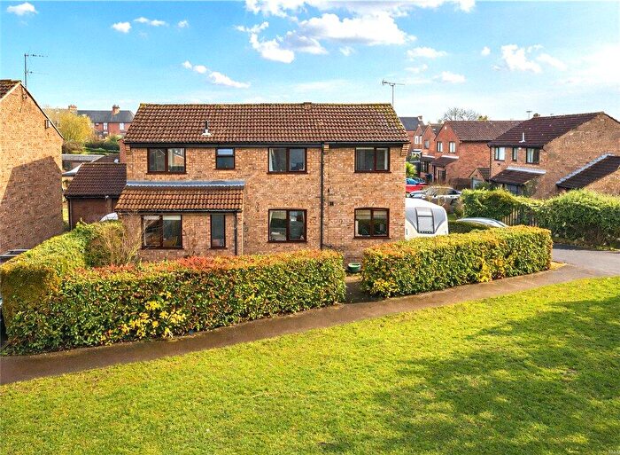 3 Bedroom Detached House For Sale In Parkland Drive, Tadcaster, North Yorkshire, LS24