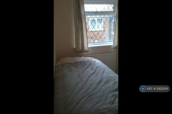 3 Bedroom End Of Terrace House To Rent In Clewer Fields, London, SL4