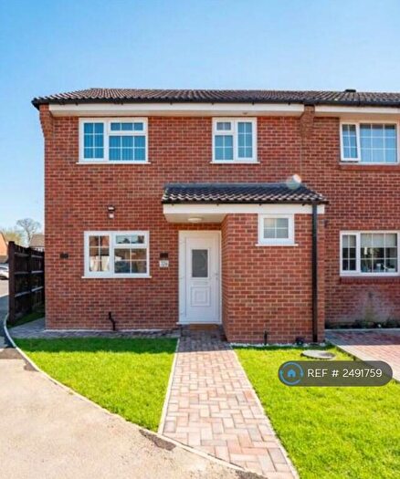 3 Bedroom End Of Terrace House To Rent In Diana Close, Slough, SL3