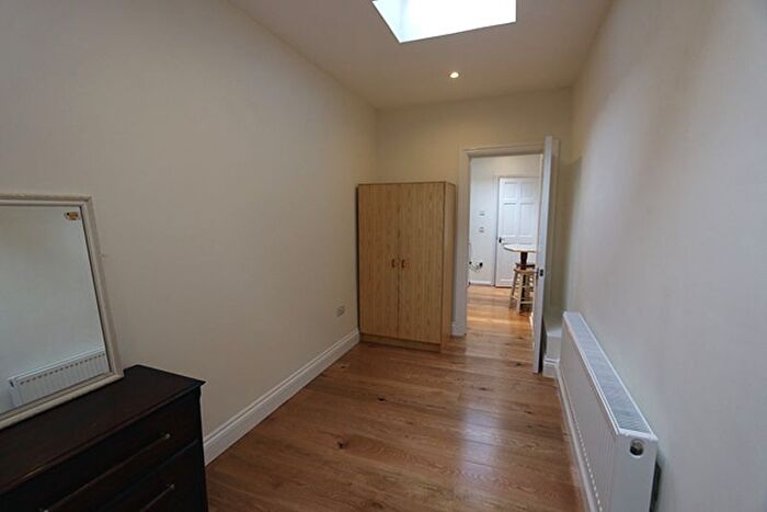 Studio To Rent In Sheephouse Way, New Malden, KT3