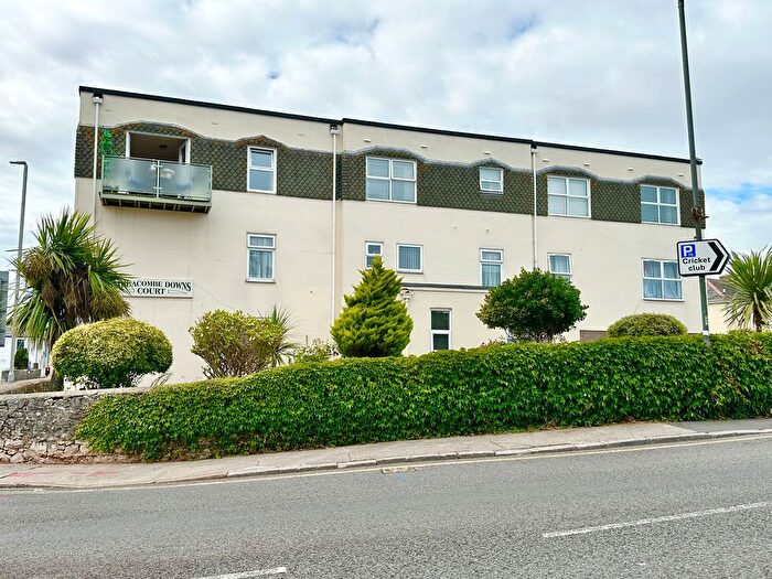 2 Bedroom Flat For Sale In Babbacombe Road, Torquay, TQ1