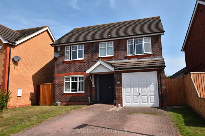 4 Bedroom Detached House For Sale In Stroykins Close, Grimsby, DN34