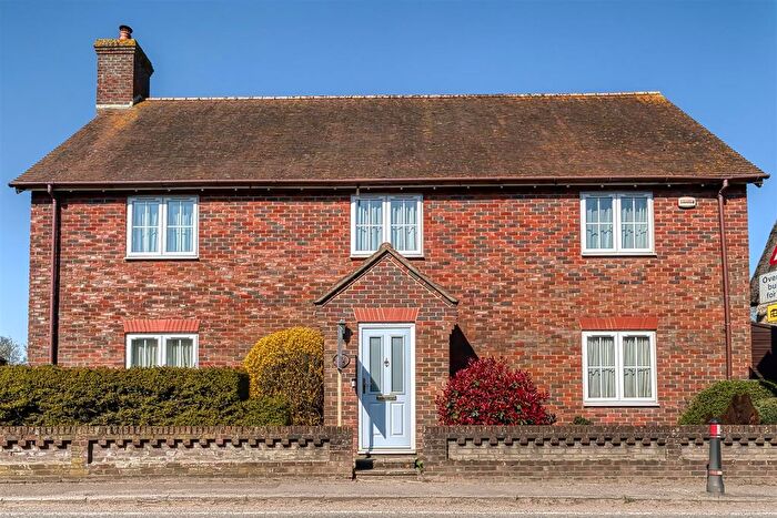 4 Bedroom Detached House For Sale In Red Lion Close, Newton, DT10