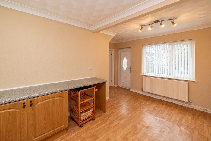 3 Bedroom Semi-detached House For Sale In Cross Street, New Rossington, DN11