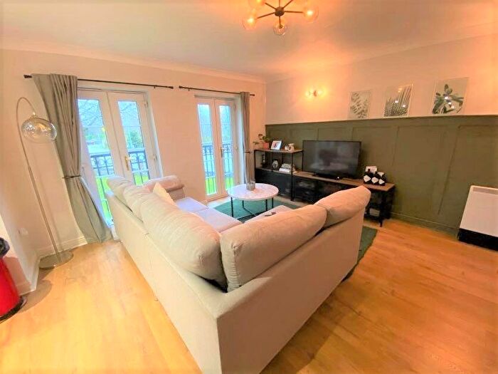 2 Bedroom Apartment To Rent In Printers Close, Manchester, M19