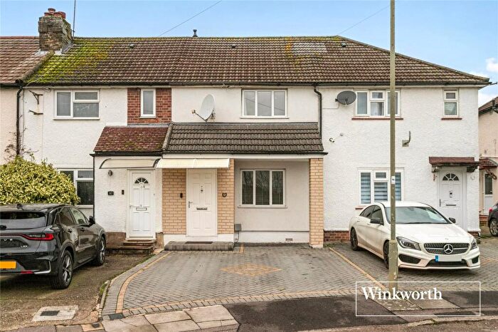 2 Bedroom Terraced House For Sale In Brent Place, Barnet, EN5