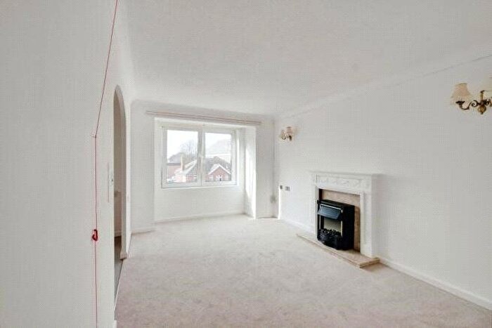 1 Bedroom Flat For Sale In Station Road, New Milton, Hampshire, BH25