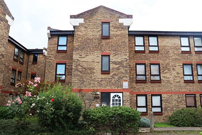 1 Bedroom Flat To Rent In Wedmore Court, Wedmore Gardens, N19