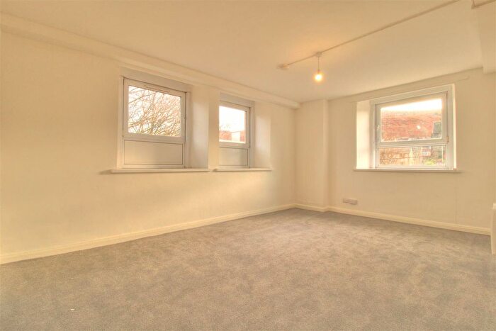 1 Bedroom Flat To Rent In Office Street, Porth, CF39